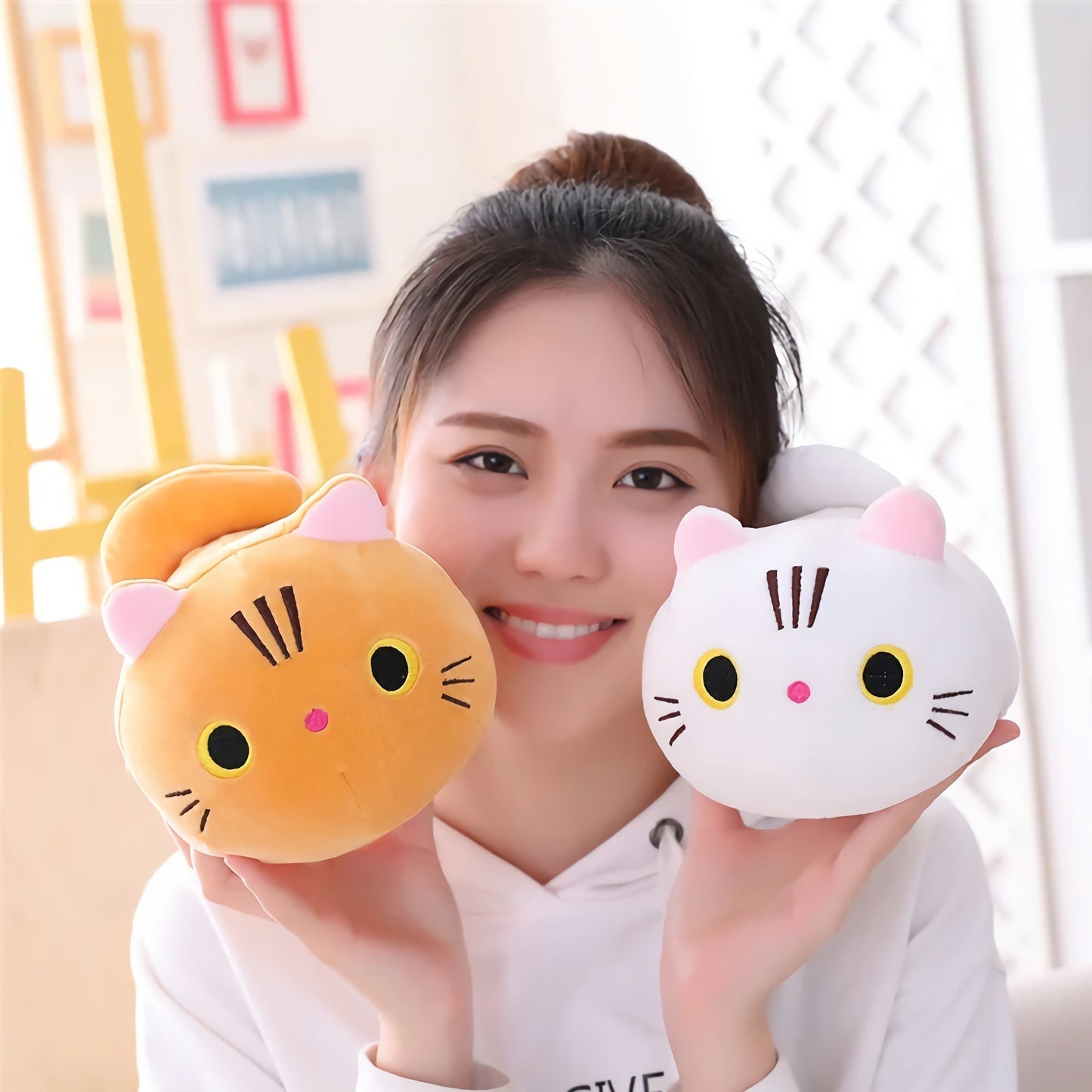 Neko Noodle, longue peluche chat
