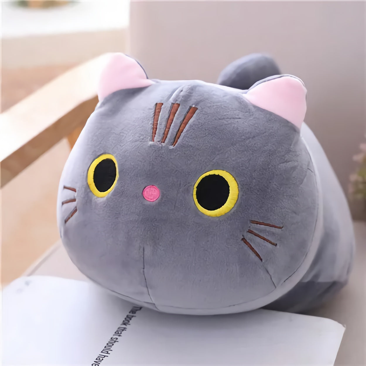 Neko Noodle, longue peluche chat